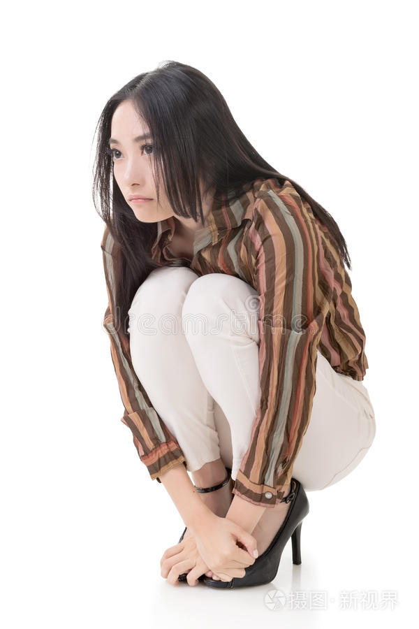 222间房主播跳舞 香烟密语
